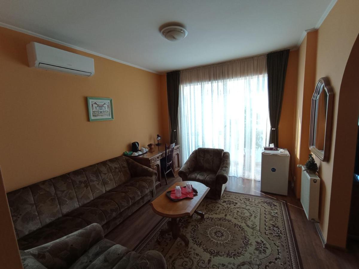 Pensiunea Cristina Târgu-Mureş Buitenkant foto