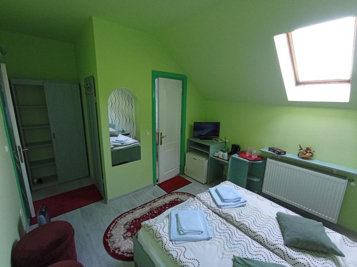 Pensiunea Cristina Târgu-Mureş Buitenkant foto